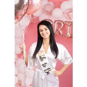 Fehér-arany gyémántos bride to be vállszalag