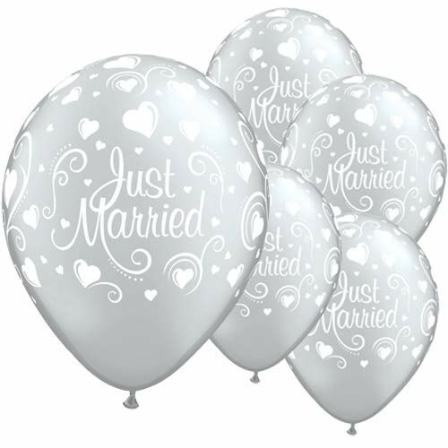 Ezüst szivecskés just married esküvői lufi