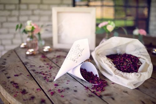 Fehér-arany papír konfetti tölcsér 10 db