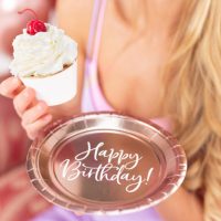 Szülinapi tányér, pohár, szalvéta